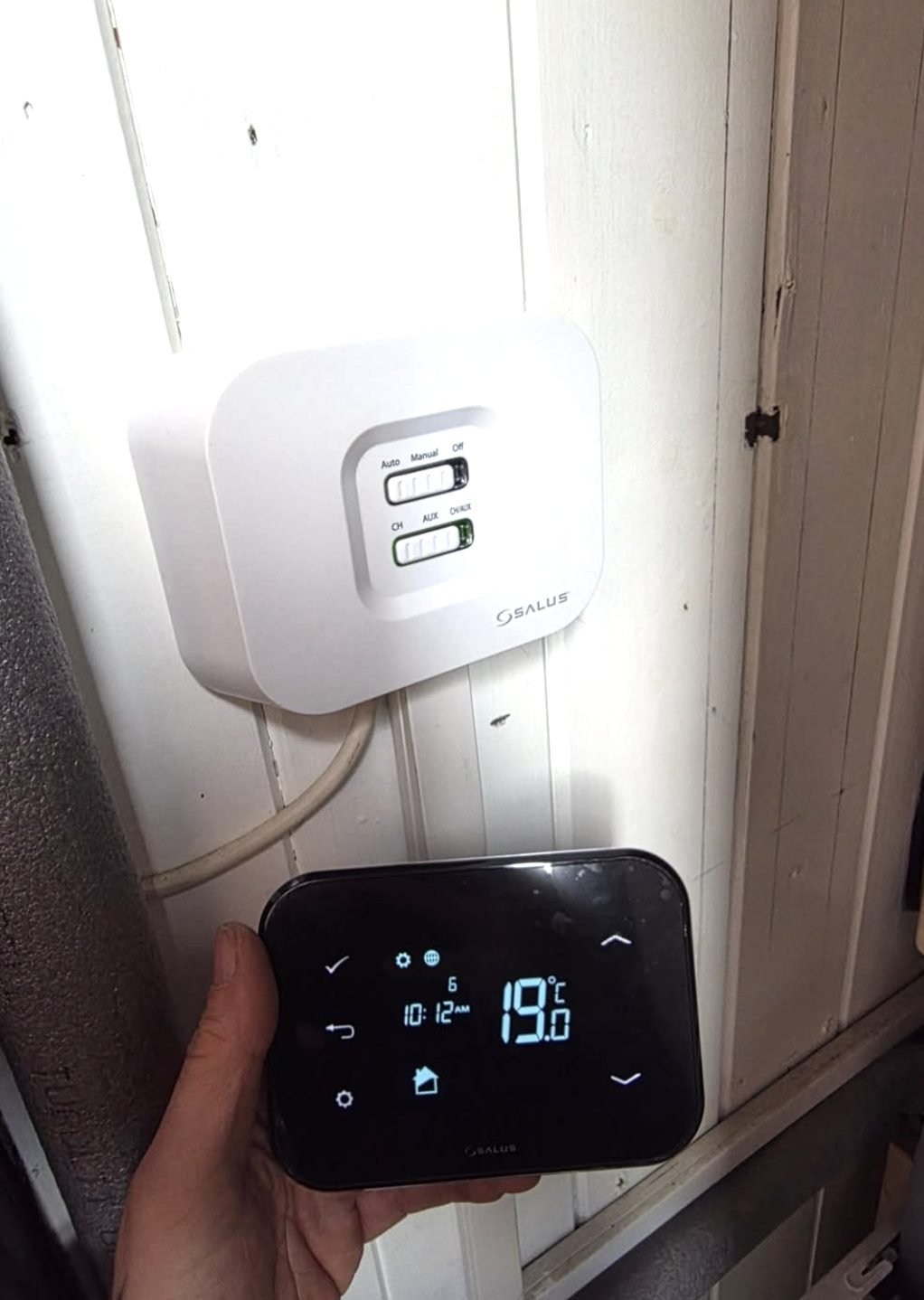 Salus smart thermostat and receiver installed and set up